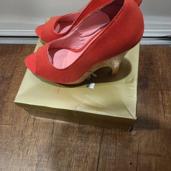 Red Platform Heels - Picture 3 of 4